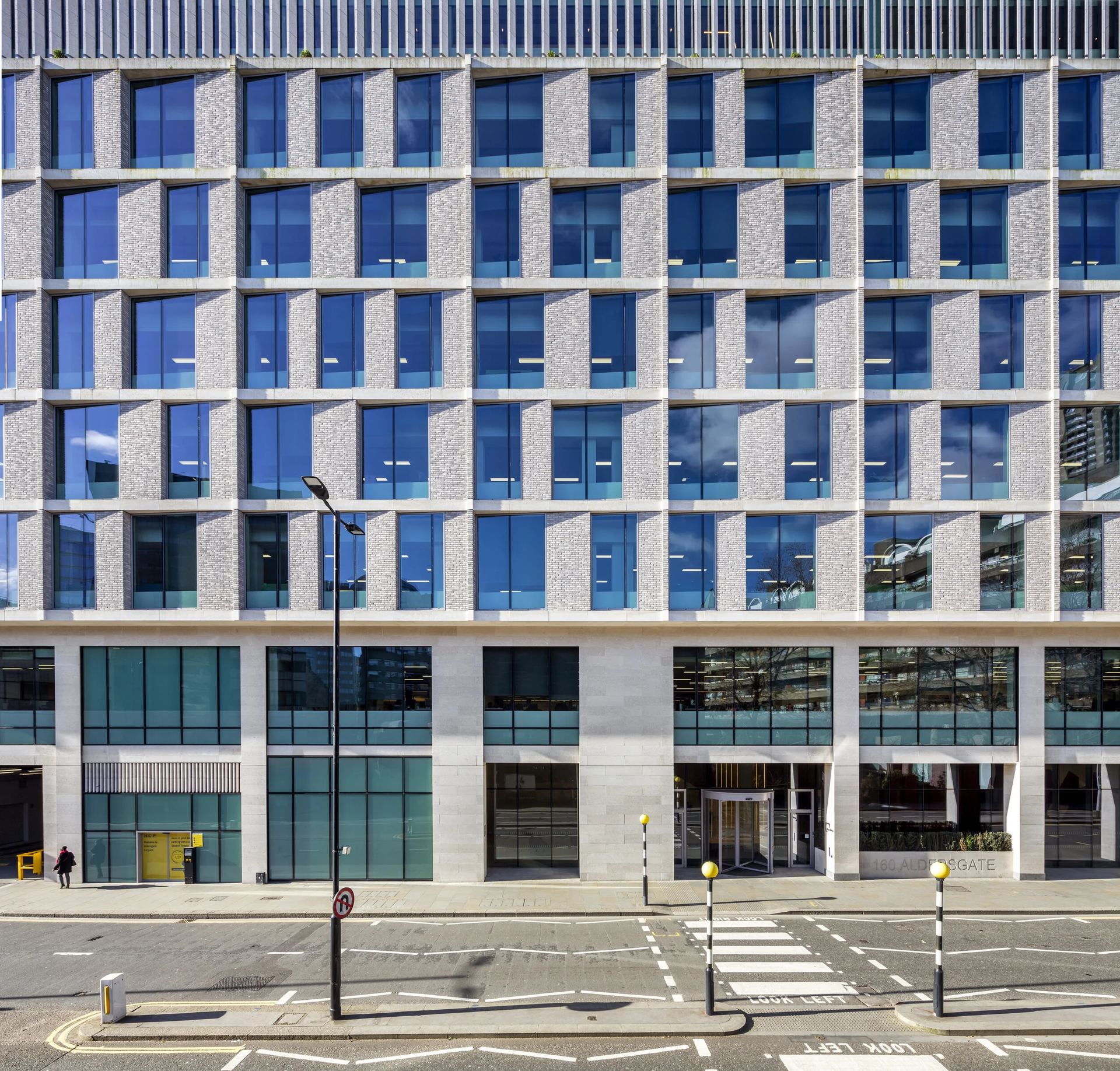 160 Aldersgate, London, exteriors photography by Theo Tzia