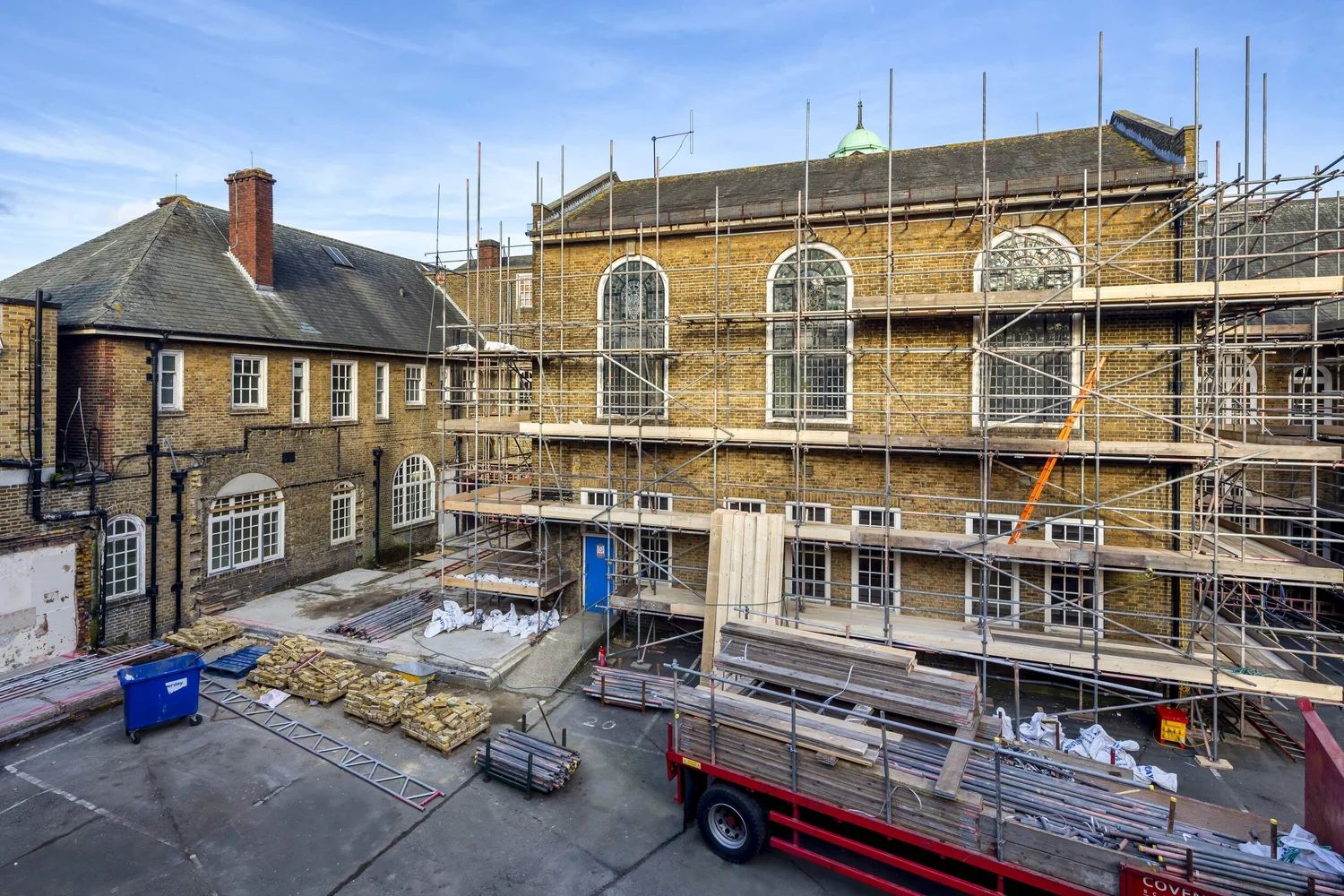On Site, London, construction photography by Theo Tzia