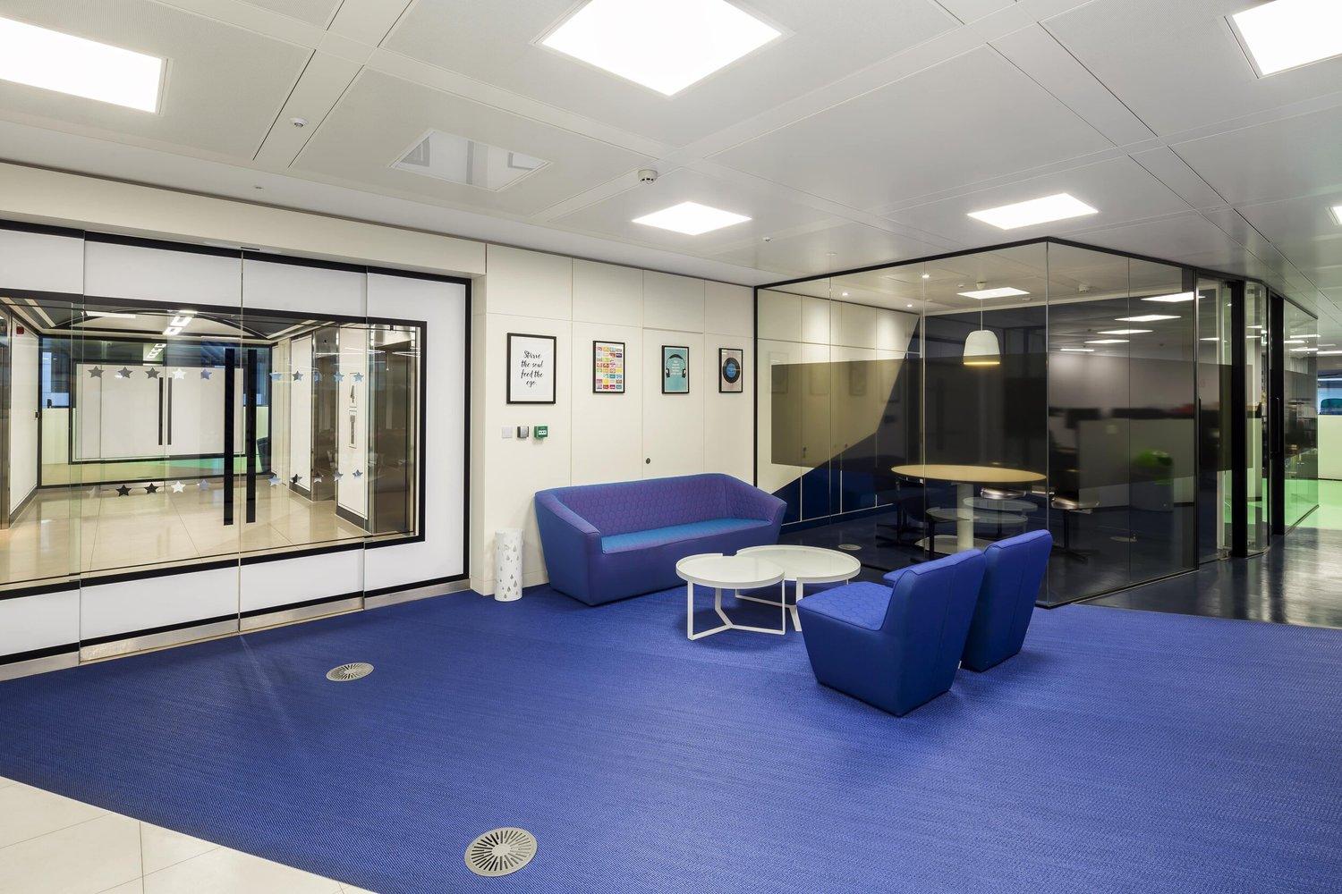 Co-Work London photography by Theo Tzia