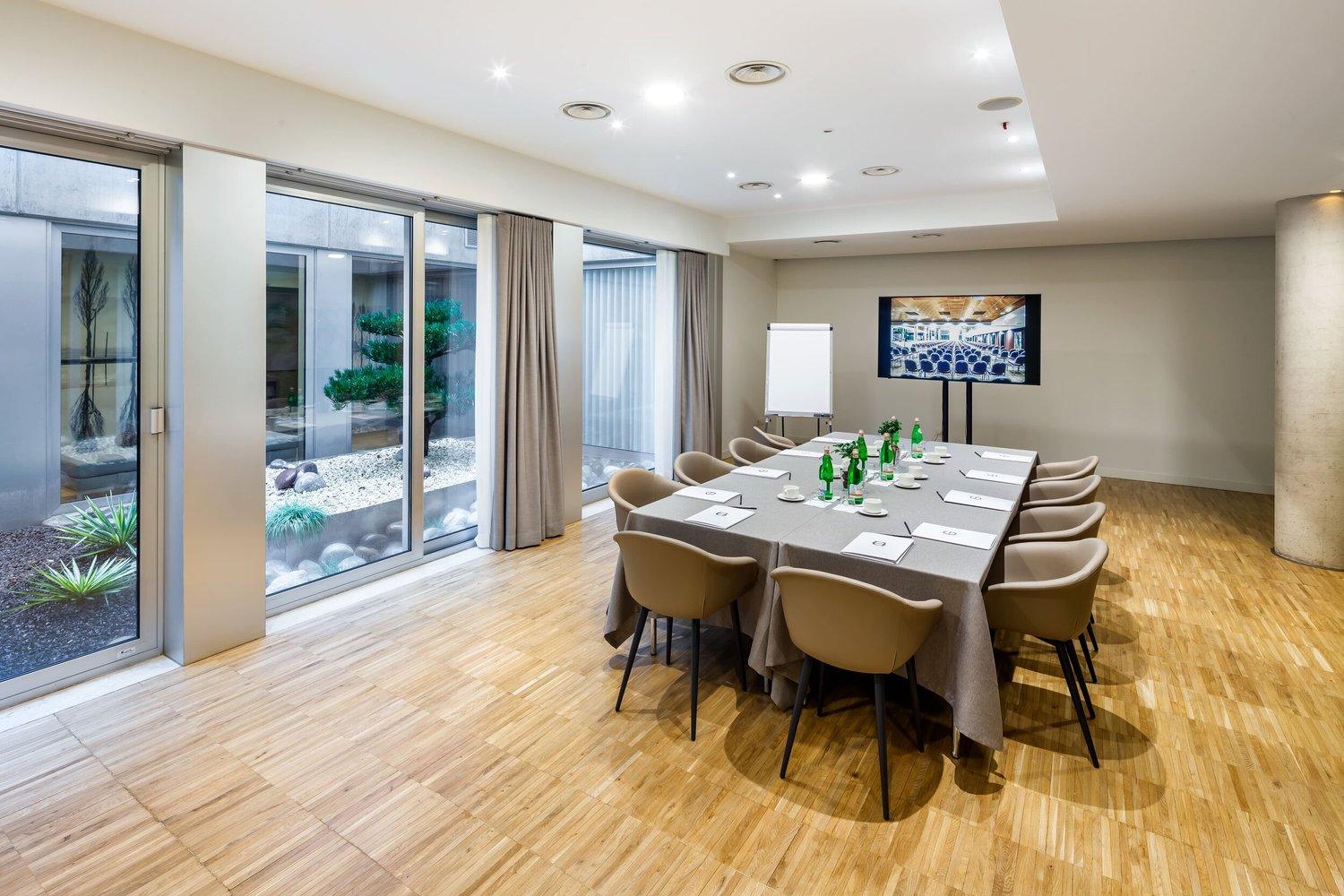 Golf Hotel Vicenza photography by Theo Tzia
