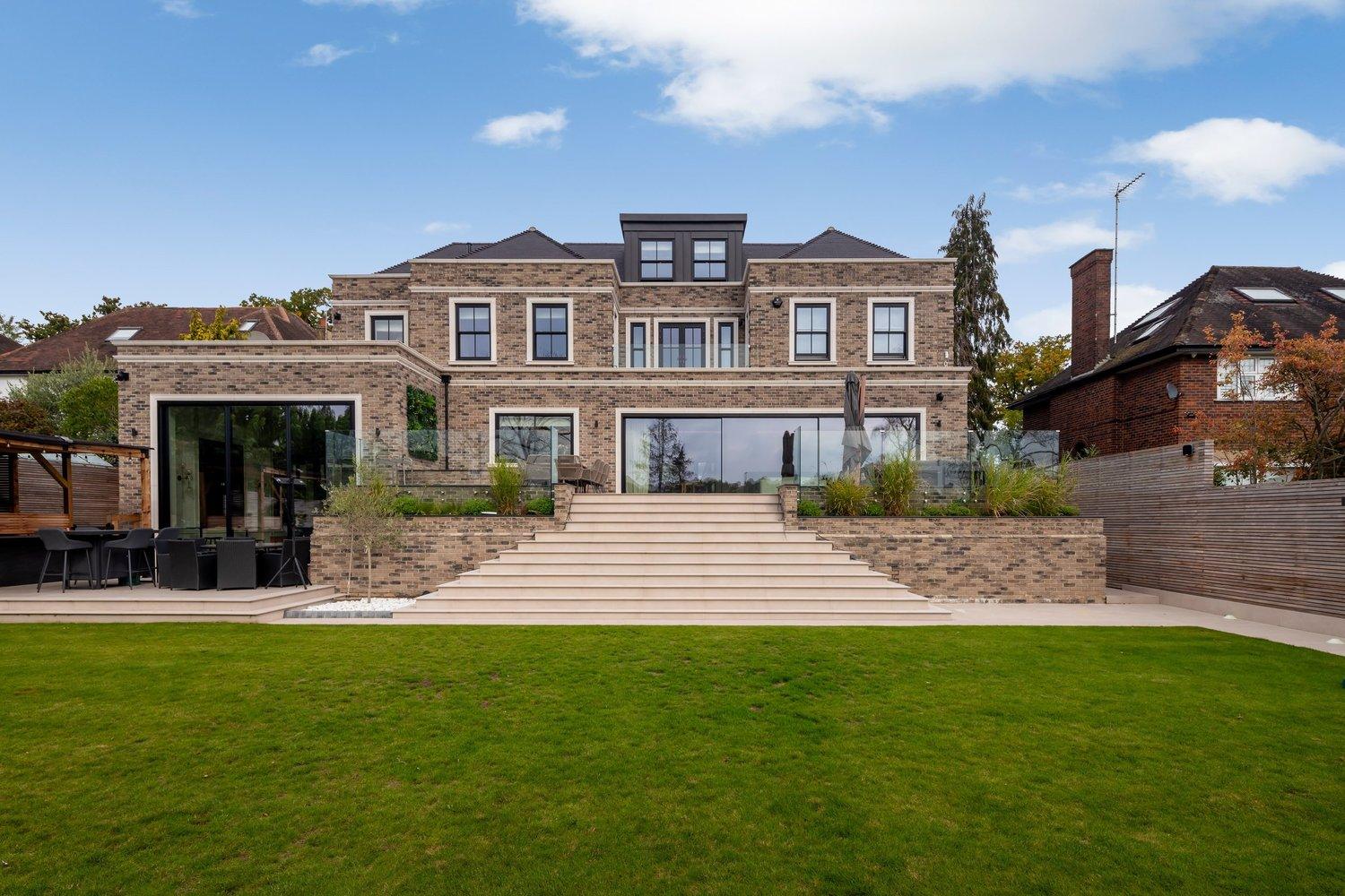 Hadley Wood Residence photography by Theo Tzia