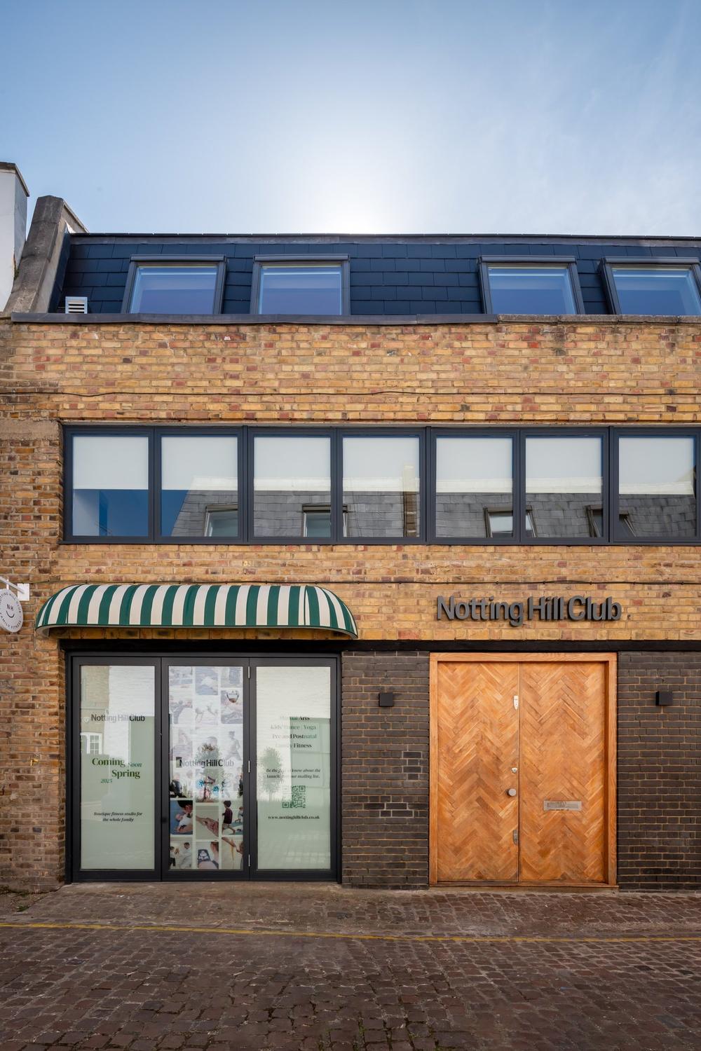 Notting Hill Club photography by Theo Tzia