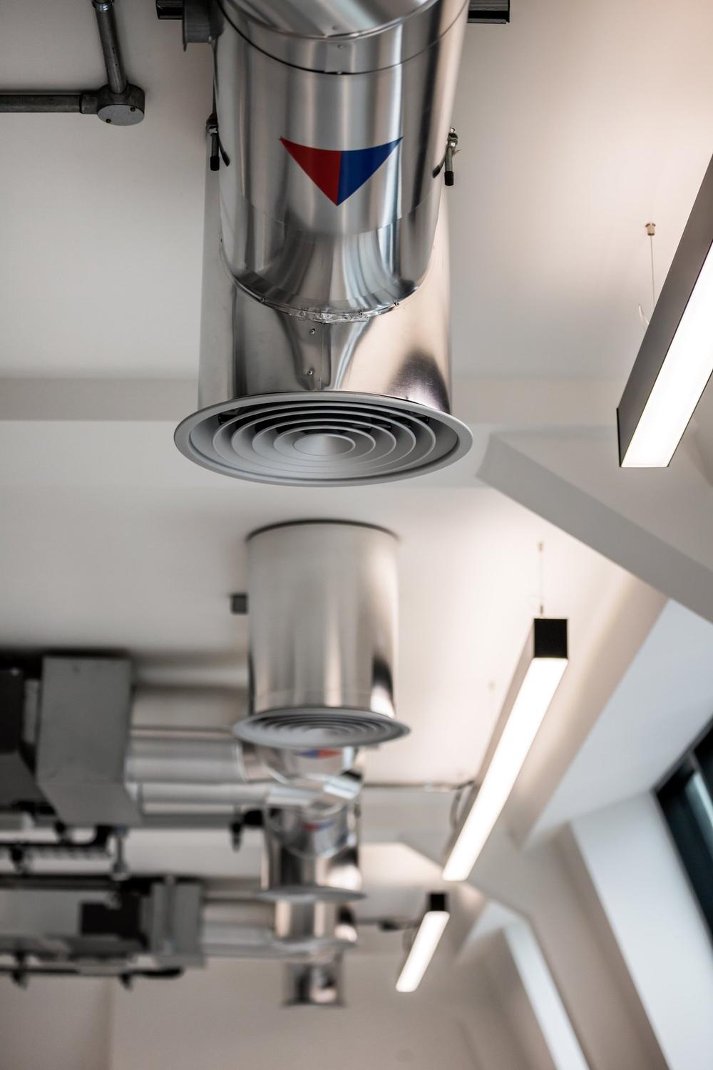 Mechanical & Engineering photography by Theo Tzia