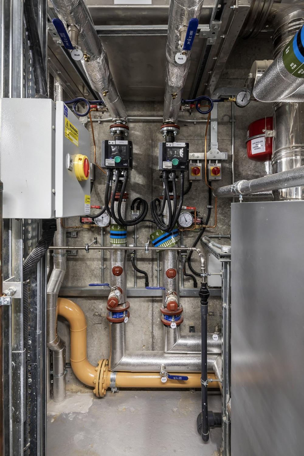 Mechanical & Engineering photography by Theo Tzia