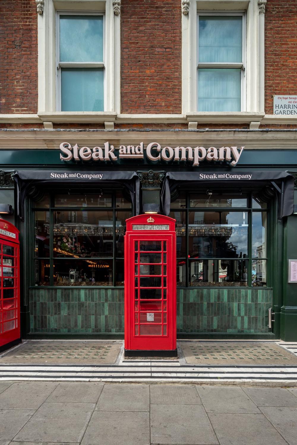 Bars & Restaurants photography by Theo Tzia