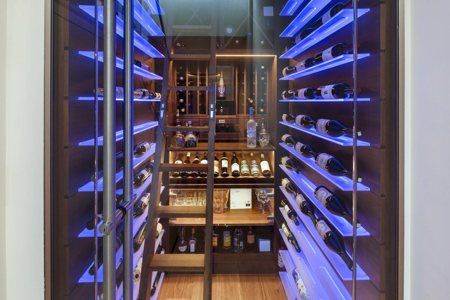 Bars & Restaurants photography by Theo Tzia